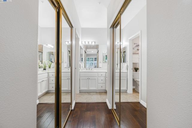 4119 Veneto Ct, Pleasanton CA: https://media.crmls.org/mediaz/10e39401-cac2-48fc-b955-408ab2a1b0df.jpg