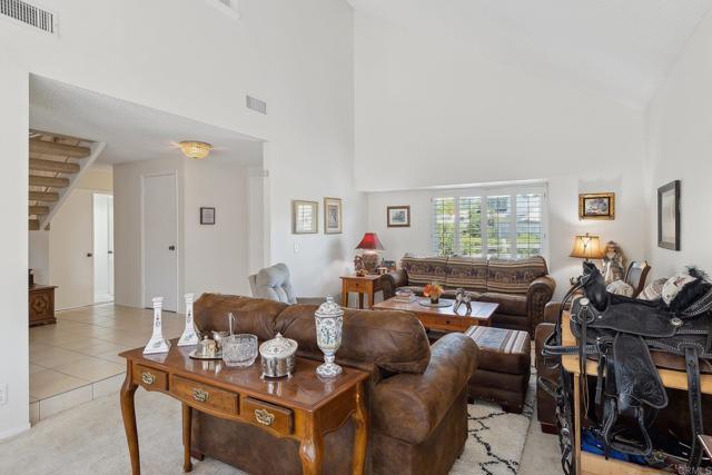 946 Carriage Drive, San Marcos CA: https://media.crmls.org/mediaz/10e42fb7-9619-4e08-b943-6786398c622c.jpg