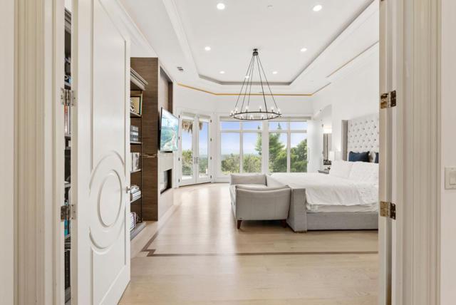 12252 Menalto Drive, Los Altos Hills CA: https://media.crmls.org/mediaz/10e47b0a-90a2-42a5-8201-62c67ae333ae.jpg