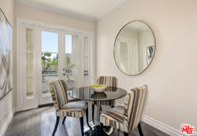 10112 EMPYREAN Way, Los Angeles CA: https://media.crmls.org/mediaz/10e498f3-f202-4f4e-9cf1-533db77c78c4.jpg