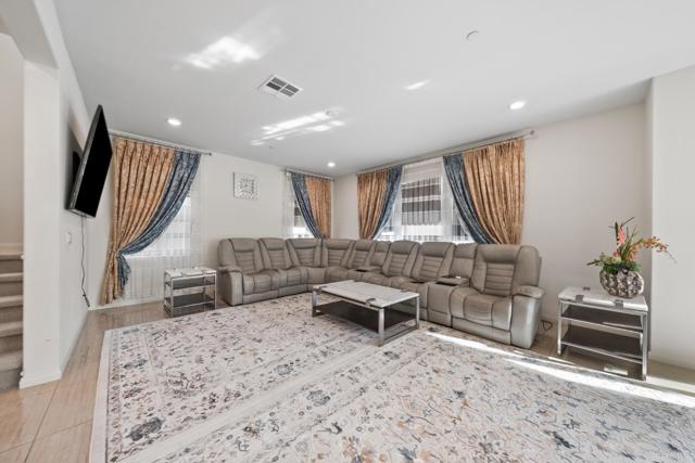 Detail Gallery Image 13 of 38 For 1251 S Magnolia Ave, El Cajon,  CA 92020 - 4 Beds | 3/1 Baths