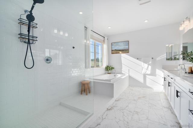 1987 Gila Glen, Escondido CA: https://media.crmls.org/mediaz/10e5d537-2021-482b-ab72-1925bbba915b.jpg