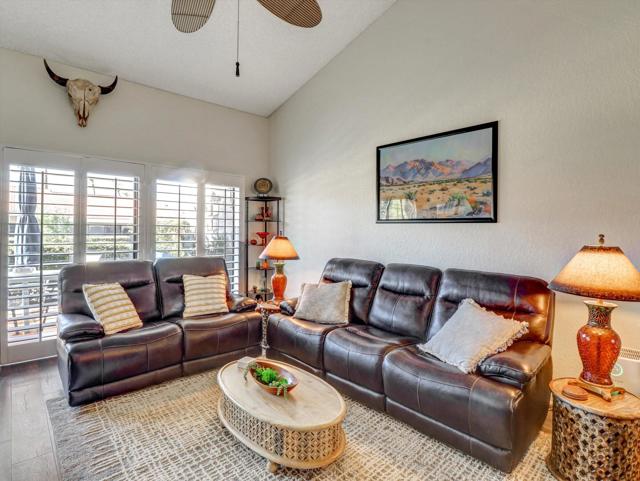 171 Winterhaven Circle, Palm Desert CA: https://media.crmls.org/mediaz/10e5dfc2-5920-4a14-9f5f-65ae249744f2.jpg