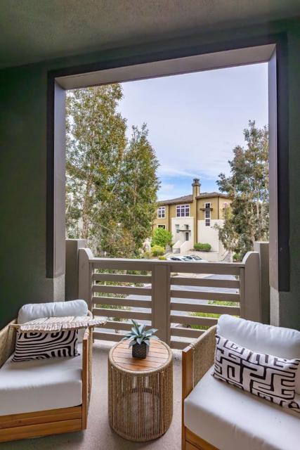 408 E 28th Avenue, San Mateo CA: https://media.crmls.org/mediaz/10e66509-a919-47bc-898e-5910749a3aec.jpg