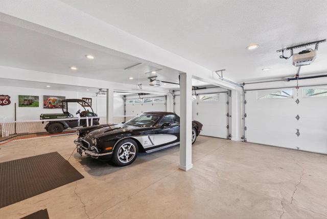 12315 Harding Avenue, San Martin CA: https://media.crmls.org/mediaz/10e673a1-c613-4d81-bd92-d34082233e5b.jpg