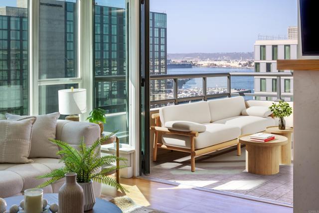 Detail Gallery Image 3 of 27 For 1199 Pacific Hwy #1605,  San Diego,  CA 92101 - 3 Beds | 2 Baths