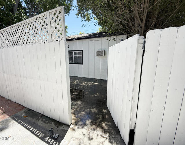 10832 Otsego Street, Los Angeles, California 91602, 2 Bedrooms Bedrooms, ,1 BathroomBathrooms,Residential Lease,For Rent,10832 Otsego Street,CRP1-23188