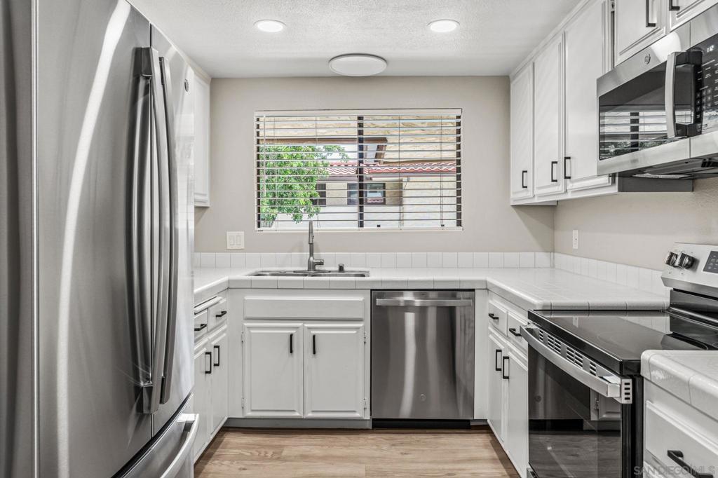 4225 Asher - photo 2