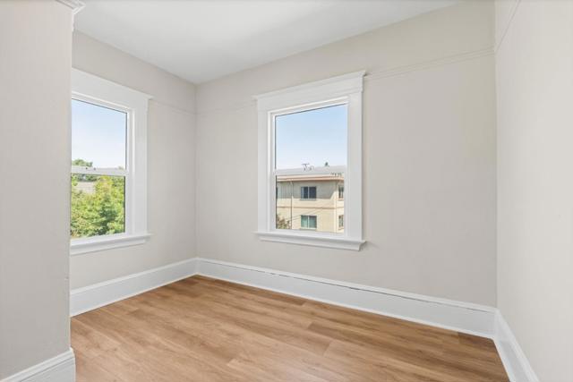 551 53rd Street, Oakland CA: https://media.crmls.org/mediaz/10e91bb7-1f1d-472a-849d-1a69a94a5ce9.jpg
