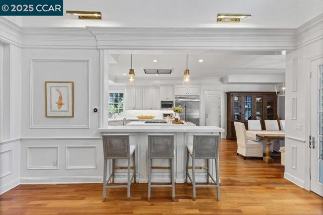 1826 Alameda Diablo, Diablo CA: https://media.crmls.org/mediaz/10e91e03-2ea1-435e-a48c-1c86143a474c.jpg