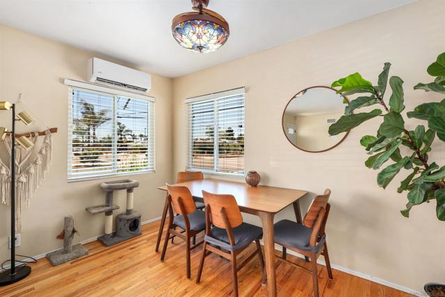 750 Fern St, Escondido CA: https://media.crmls.org/mediaz/10e94e23-af3d-46ef-8654-951e76c273b1.jpg