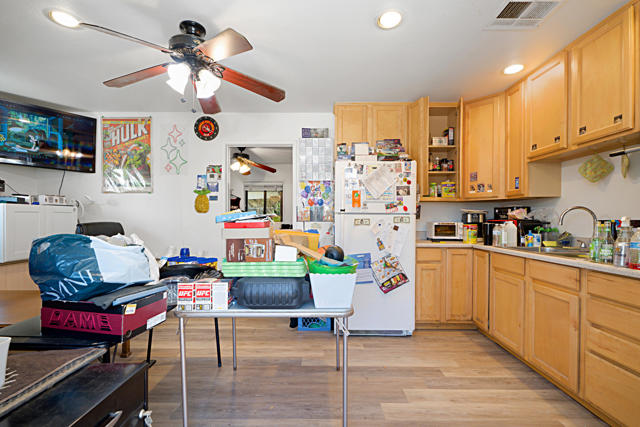73345 Royal Palm Drive, Palm Desert CA: https://media.crmls.org/mediaz/10e9e1b8-3fea-4d0f-a9ed-e3814ed874cc.jpg