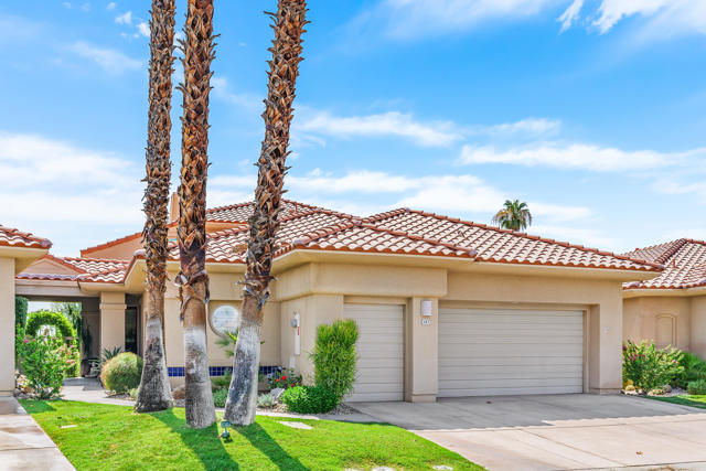 187 Kavenish Drive, Rancho Mirage CA: https://media.crmls.org/mediaz/10e9ec0b-36e0-4897-8b78-3db90d1f0537.jpg