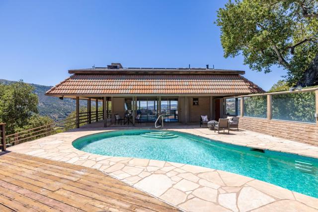 9 De Amaral Road, Carmel Valley CA: https://media.crmls.org/mediaz/10ea493d-47d6-4f33-90f9-3ff2a9b07270.jpg