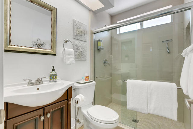 80687 Veranda Lane, Indio CA: https://media.crmls.org/mediaz/10eac6bd-1d0a-408d-b377-a1dc7ef58bba.jpg