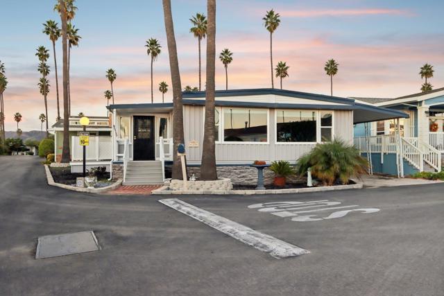 1215 Anchors Way Drive, Ventura CA: https://media.crmls.org/mediaz/10eac80b-2d71-4f6a-87d5-bf66ac7e5ded.jpg