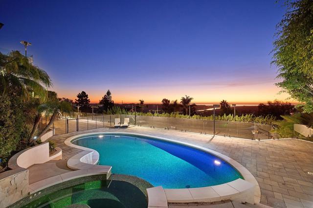 7117 Obelisco Cir, Carlsbad CA: https://media.crmls.org/mediaz/10eb49cf-0981-485e-b60c-377d89858e4f.jpg