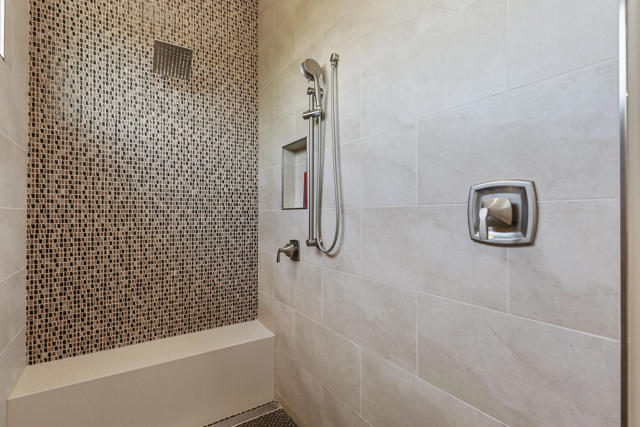 54780 Damascus Drive, La Quinta CA: https://media.crmls.org/mediaz/10eb75e6-adf1-49dd-bb01-cdbf06ef761f.jpg