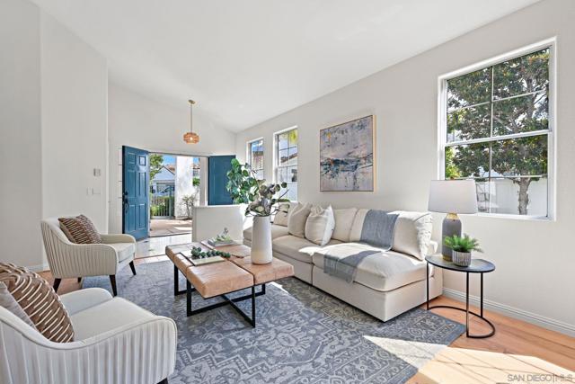 6039 Malea Way, Oceanside CA: https://media.crmls.org/mediaz/10eb81e2-1e80-4bcc-b4e2-c9666332cefb.jpg