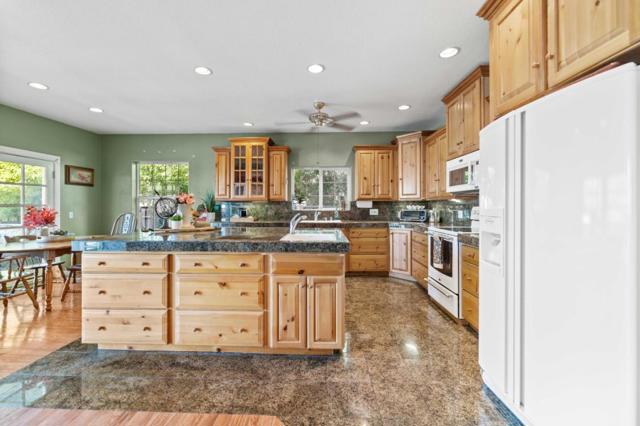 16973 Roberts Road, Los Gatos CA: https://media.crmls.org/mediaz/10ec3bcf-6655-40a3-98bc-31ab90138bf4.jpg