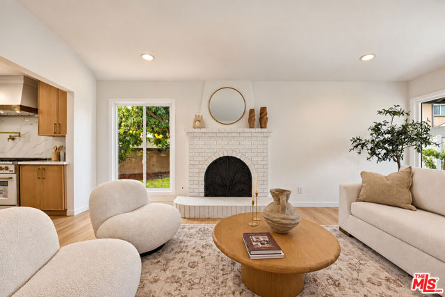 2128 Adona Drive photo 12
