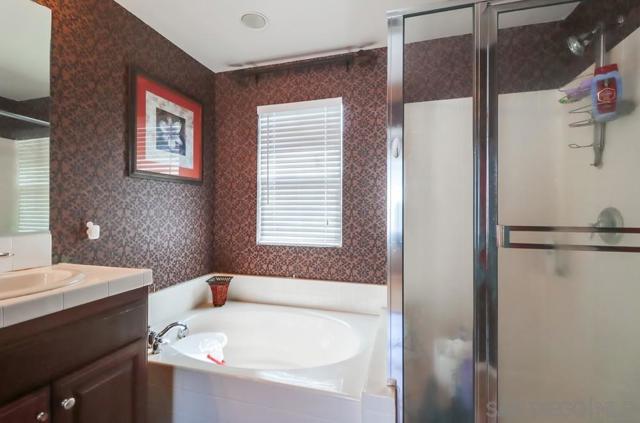 2235 Old Barn Lane, Chula Vista CA: https://media.crmls.org/mediaz/10ed863d-a4e4-4746-a1b2-964680385752.jpg