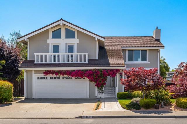 445 Biscayne Avenue, Foster City CA: https://media.crmls.org/mediaz/10ee3ce9-9c14-4c8f-a44a-00af84383c67.jpg