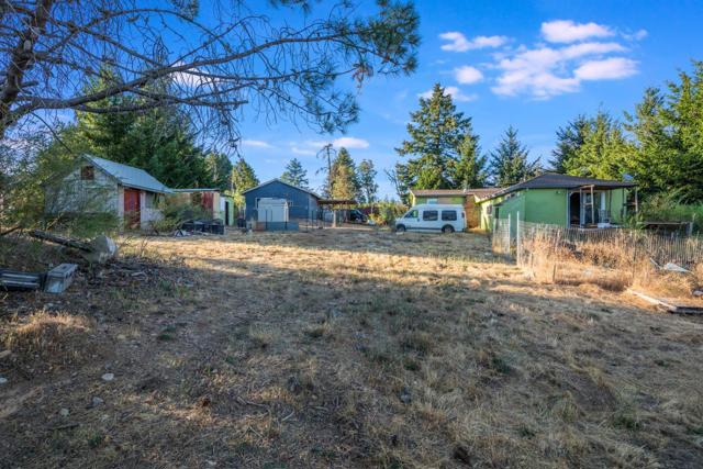 30700 Loma Chiquita Road, Los Gatos CA: https://media.crmls.org/mediaz/10eeb69a-a06e-4ccf-af7a-b8341e33e928.jpg