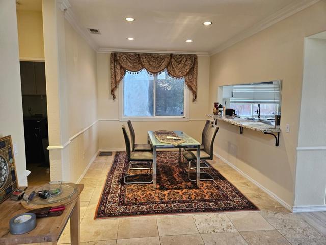 Image 10 of 33 For 13704 Fontanelle Pl