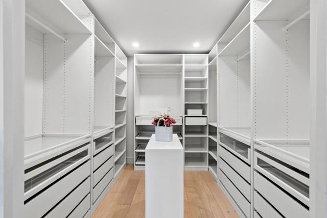 230 Westchester Drive, Los Gatos CA: https://media.crmls.org/mediaz/10ef5e37-bab9-4abb-b88f-a713087989f7.jpg