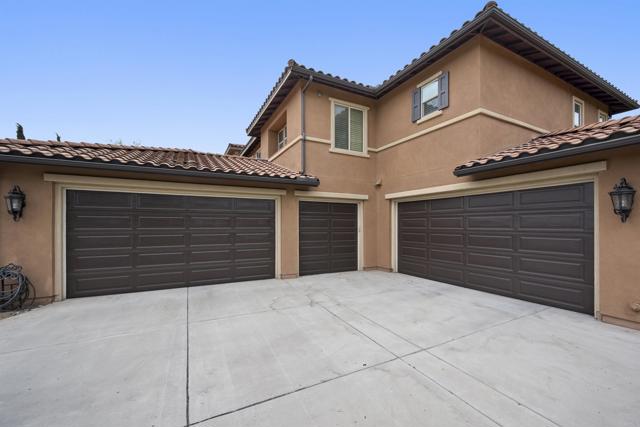 Detail Gallery Image 3 of 36 For 3024 Natureview Ct, Chula Vista,  CA 91914 - 6 Beds | 5/1 Baths