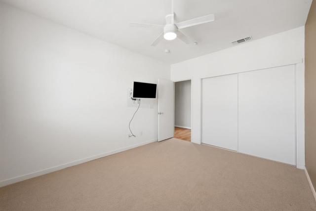 2853 Regatta Drive, Oakland CA: https://media.crmls.org/mediaz/10f3d3dd-116a-4d7f-94ad-22418074e897.jpg