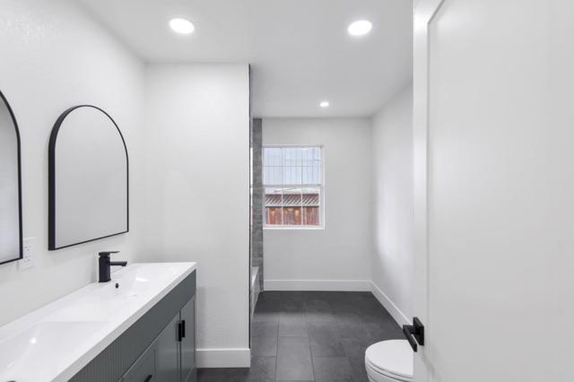 16 Melwood Court, Watsonville CA: https://media.crmls.org/mediaz/10f45cbe-ea12-48e9-9d0f-264aee001000.jpg