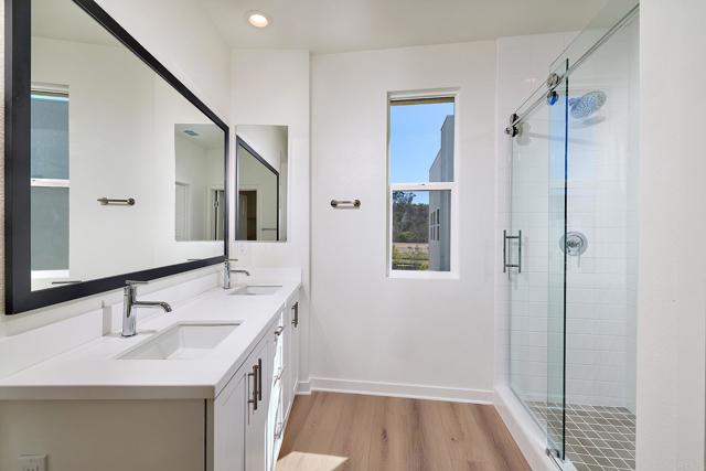 13932 Boyden Way, Mira Mesa CA: https://media.crmls.org/mediaz/10f4c0cc-ba4f-449c-bb0b-4efec6cb2fc1.jpg