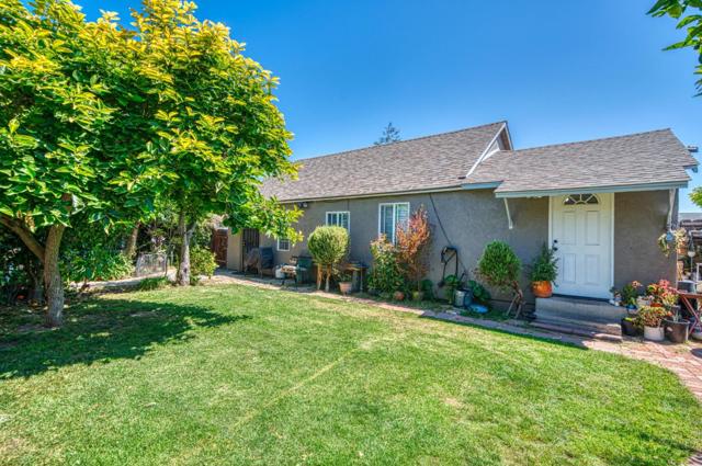 1117 Garner Avenue, Salinas CA: https://media.crmls.org/mediaz/10f50466-a188-458e-9653-3a0f3c07fa14.jpg