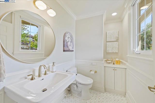 2434 Pomino Way, Pleasanton CA: https://media.crmls.org/mediaz/10f5a05c-0dac-44d3-a58a-60800193d3a2.jpg