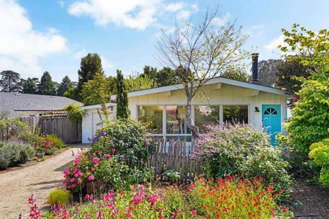 420 Clubhouse Drive, Aptos CA: https://media.crmls.org/mediaz/10f5f7d4-5b92-4eb5-91e1-0ccab257787d.jpg