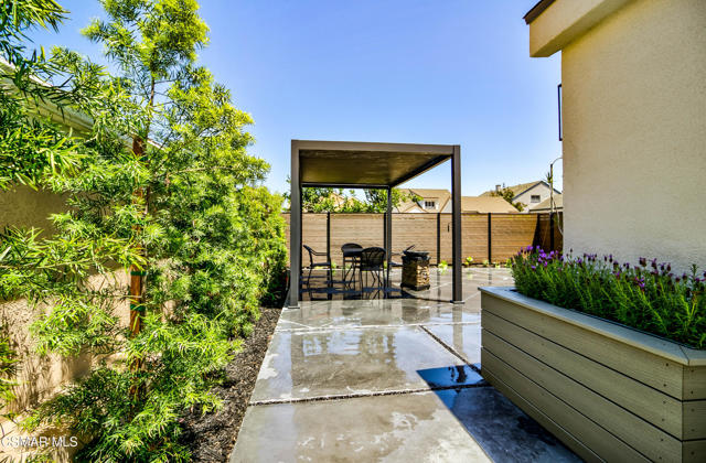 29831 White Otter Lane, Laguna Niguel CA: https://media.crmls.org/mediaz/10f6abf0-fd7b-464d-8cd6-357c5db6f48d.jpg