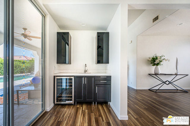 3770 Torito Circle, Palm Springs CA: https://media.crmls.org/mediaz/10f94533-481c-4260-91d6-6f7e221c9d70.jpg