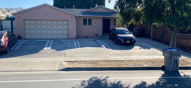 258 N Capitol Avenue, San Jose CA: https://media.crmls.org/mediaz/10fa13a9-d47b-45e7-b821-e7747e86ffb5.jpg