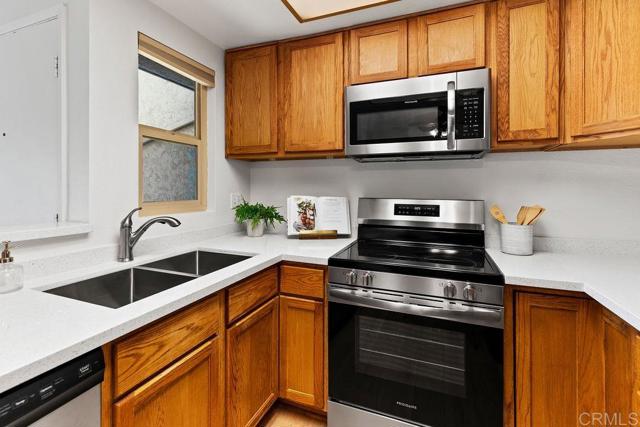 Detail Gallery Image 5 of 38 For 5918 Rancho Mission Rd #62,  San Diego,  CA 92108 - 1 Beds | 1 Baths