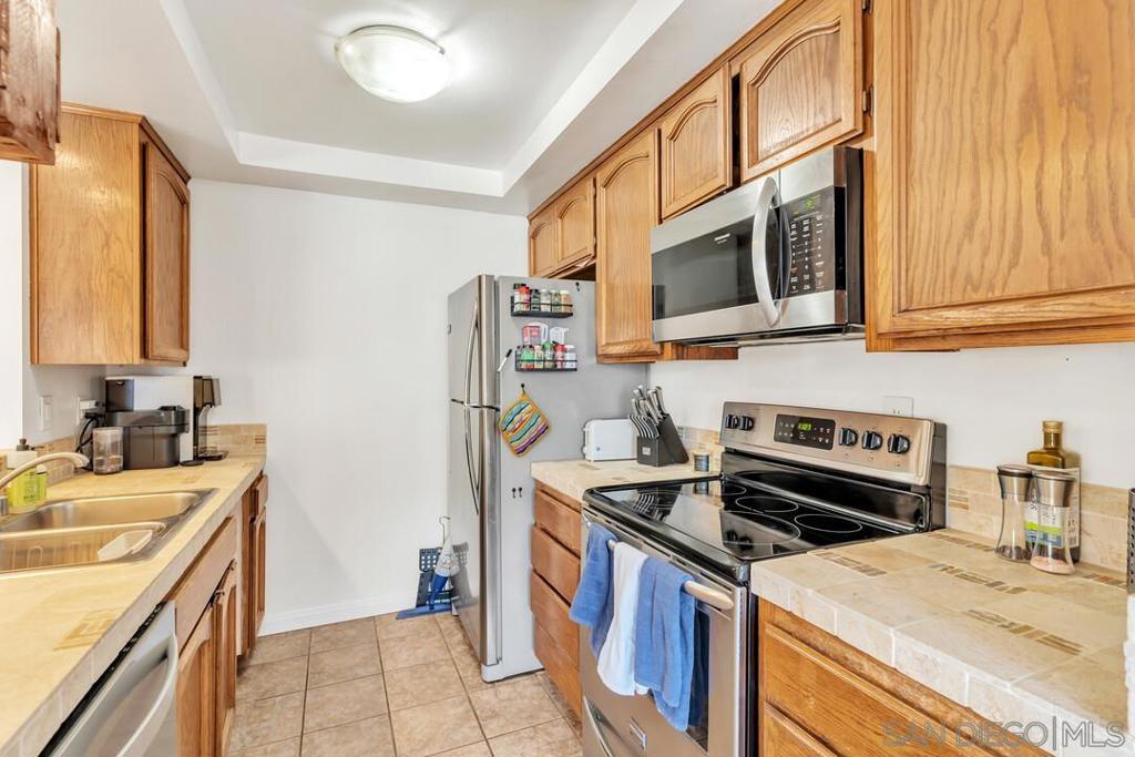 4725 35th St - photo 7