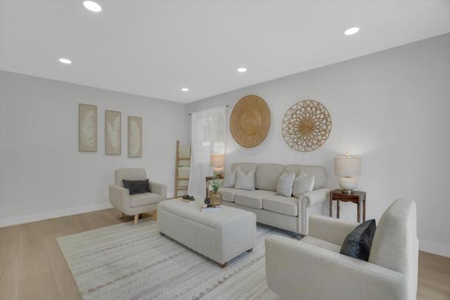 112 Lockwood, Pleasant Hill CA: https://media.crmls.org/mediaz/10fb3a69-030f-4402-bf38-0860073b9ce3.jpg