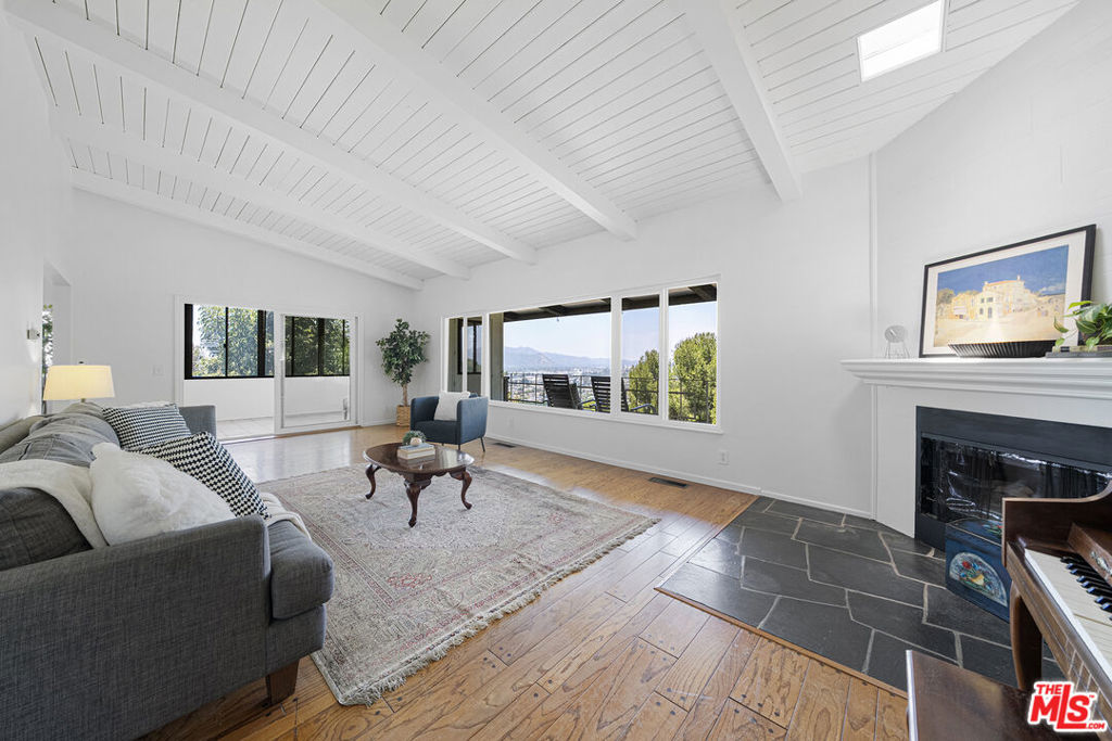 3543 Lavell Drive