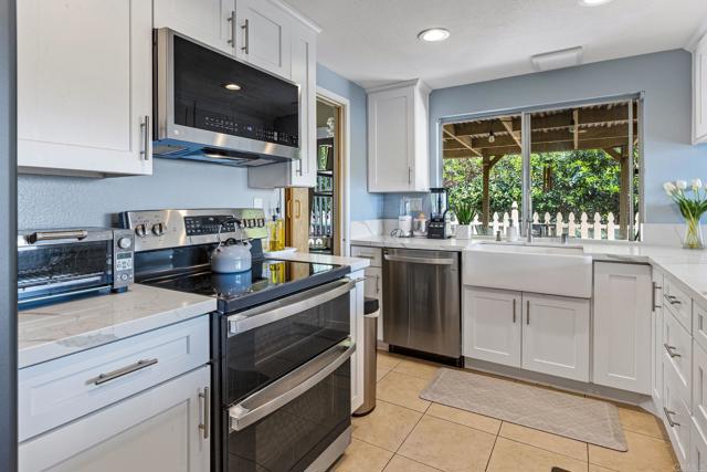 10065 Canyonview Court, Spring Valley CA: https://media.crmls.org/mediaz/10fbbef6-86e8-4723-865d-6bc35b8938cc.jpg