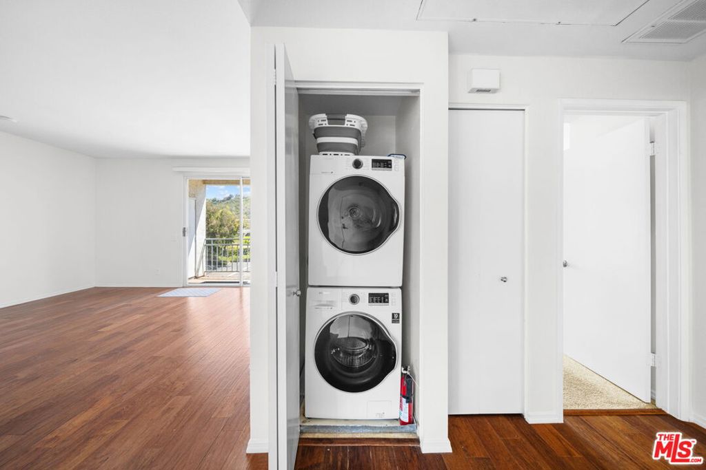 2150 Camino De La Reina - photo 14