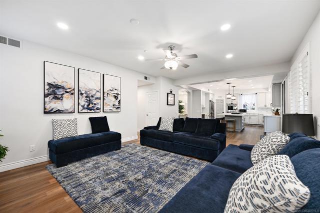 3140 Willow Creek Pl, Escondido CA: https://media.crmls.org/mediaz/10fbeba1-3545-4f9a-8801-bb5a9494a47c.jpg