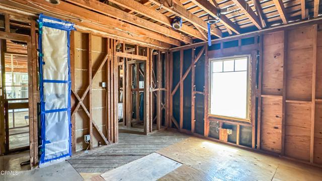 2560 Allen Avenue, Altadena CA: https://media.crmls.org/mediaz/10fcbb7e-1253-4354-be54-74f4bcbfb98c.jpg