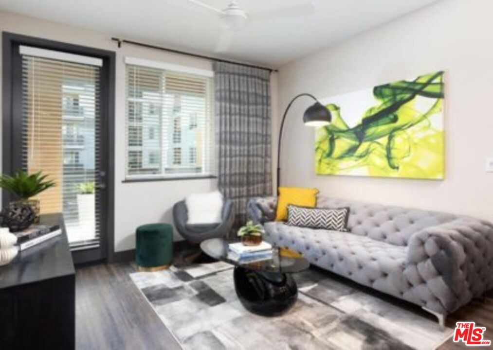 10fccb86 9783 42d7 Aa6a F1ac455f1141