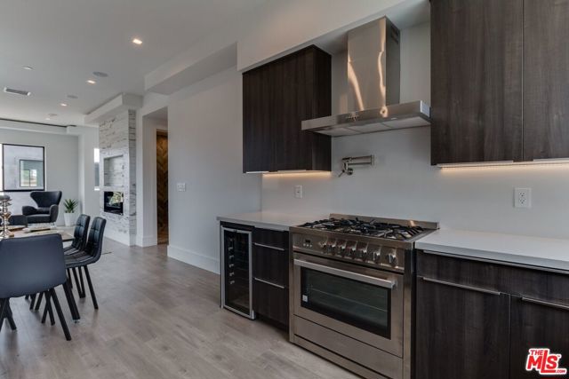 4830 1/2 W pickford Street, Los Angeles CA: https://media.crmls.org/mediaz/10fcfcf5-6a0b-4998-819c-97edd7980a9c.jpg